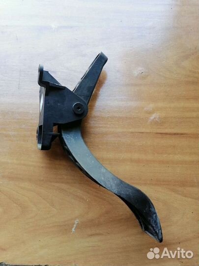 Педаль газа Ford Focus 1