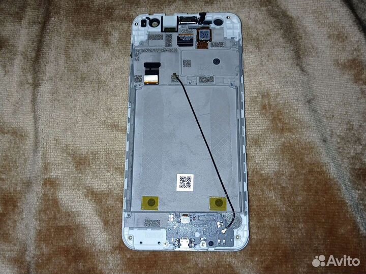 Экран с рамкой Asus Zenphone 4 selfie pro