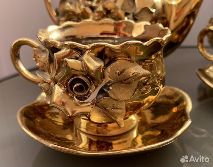 Чайный сервиз золотой