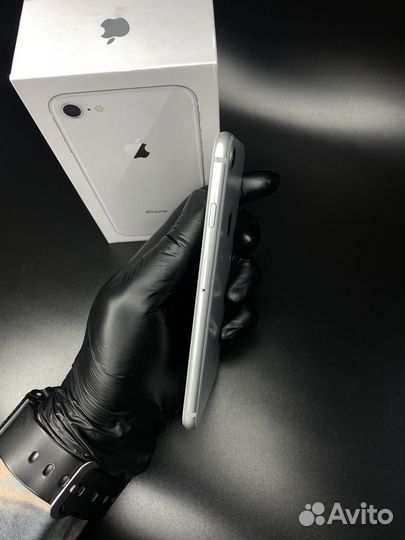 iPhone 8, 64 ГБ