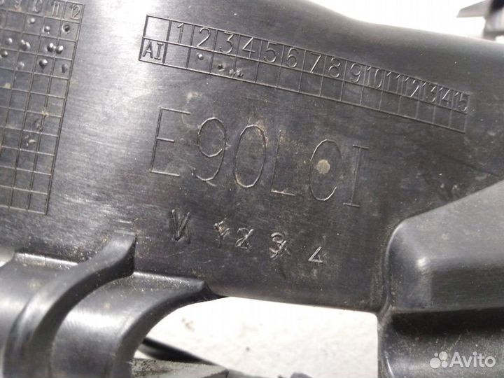 Кронштейн фары левый рест. BMW E90