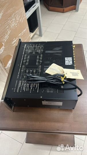 Предварительный усилитель McIntosh C22