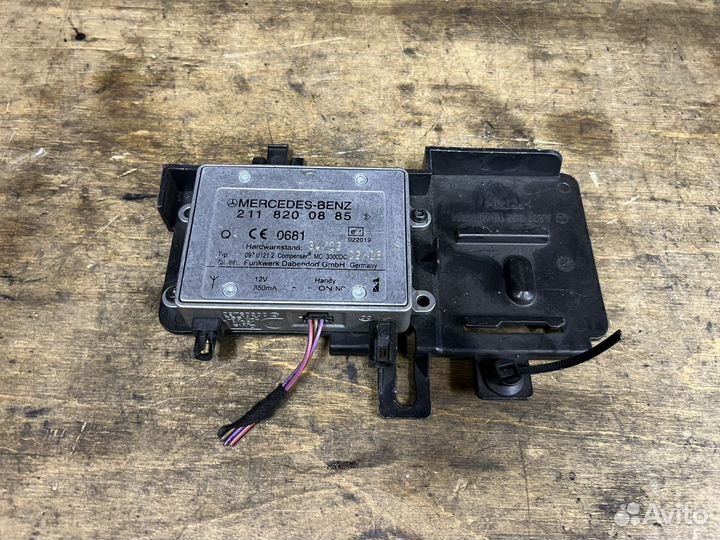 Усилитель антенны Mercedes Benz W211 W203