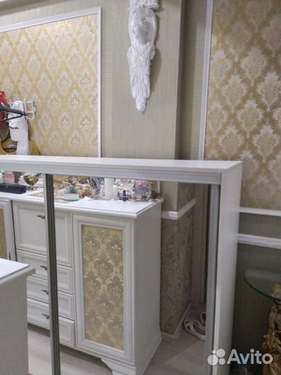 Шкаф купе с зеркалом