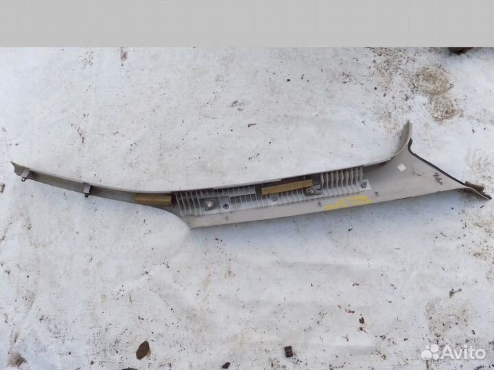 Обшивка стойки Focus I 1998-2004