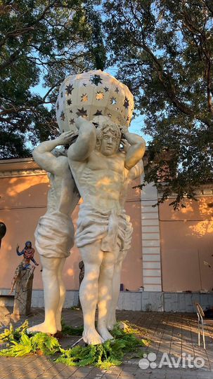 Атлант скульптура ангел