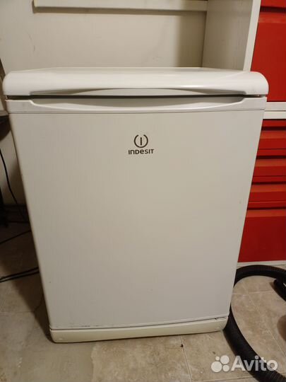 Холодильник indesit MT 08