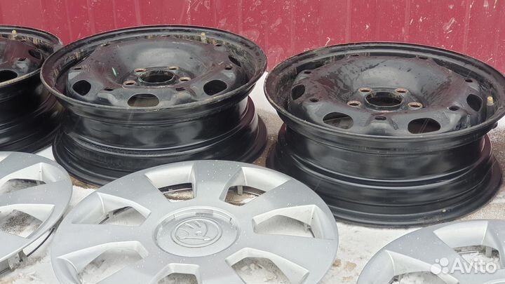 Стальные диски r14 шкода + колпаки