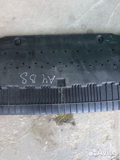 Пыльник переднего бампера Audi A4 B8 2007-2015