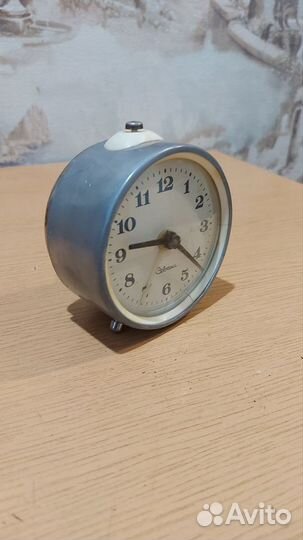 Часы будильник СССР
