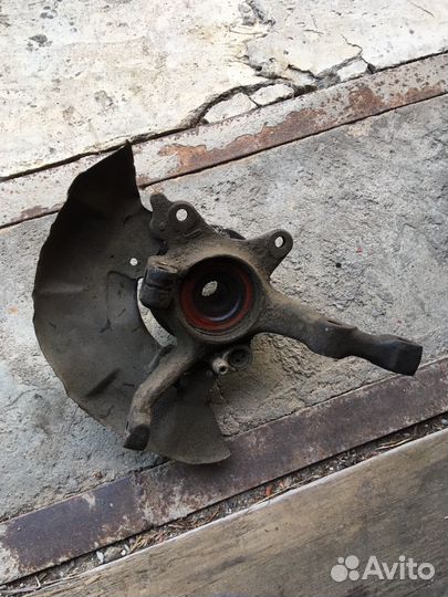 Поворотный кулак фольксваген пассат б 4