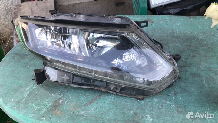 Фара nissan X-Tрейл