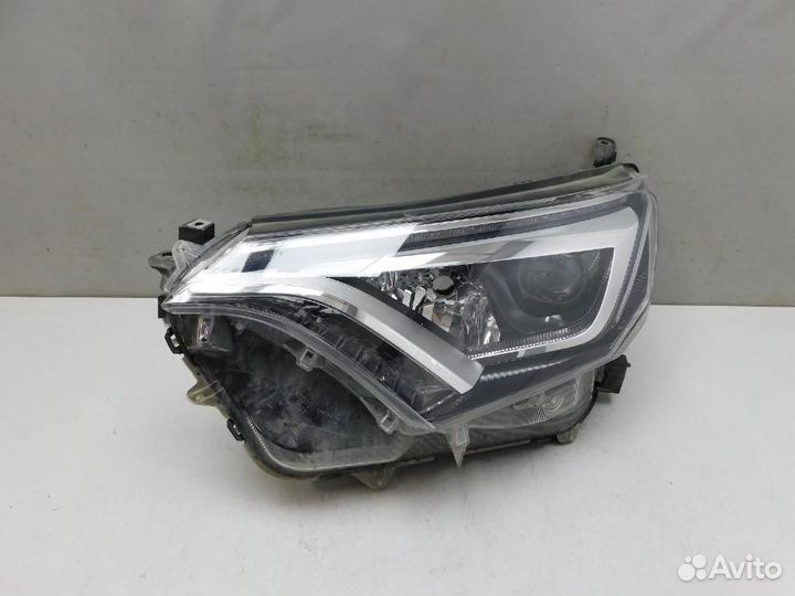 Фара левая Toyota RAV4
