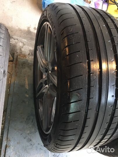 Goodyear Eagle F1 Asymmetric 3 245/40 R19 и 275/35 R19 100Y