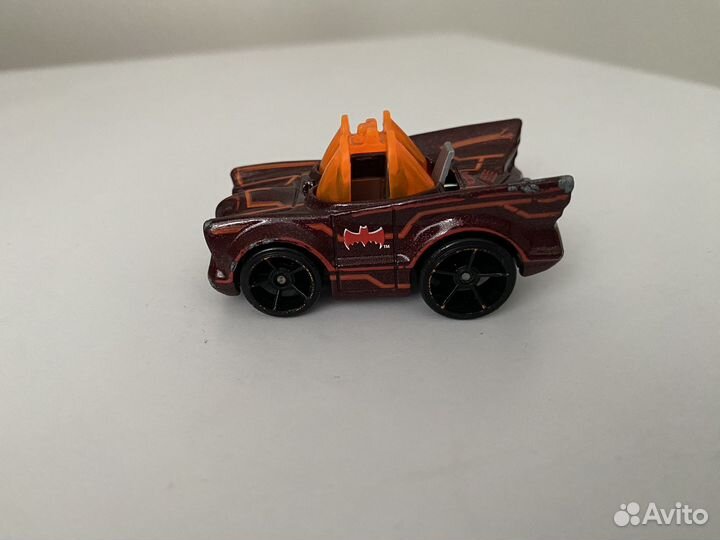Hot wheels batmobile оригинал 2021 г