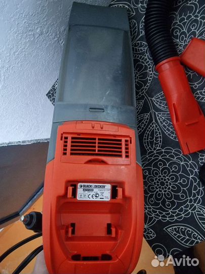 Автомобильный пылесос black decker