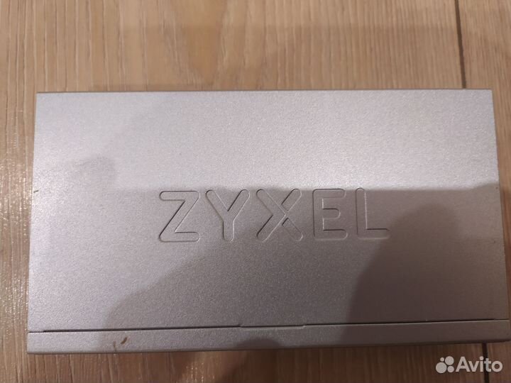 Коммутатор (Свитч)на 8, 5 портов