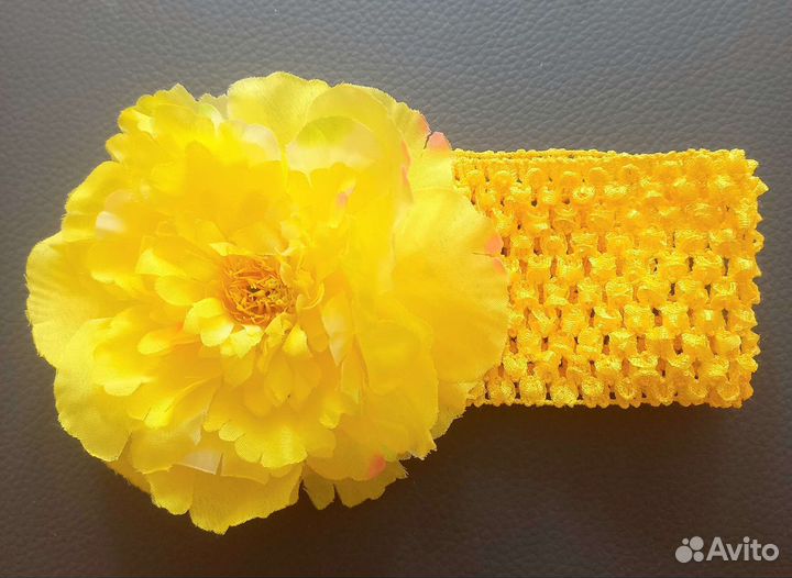 Повязка на голову для девочки с цветами