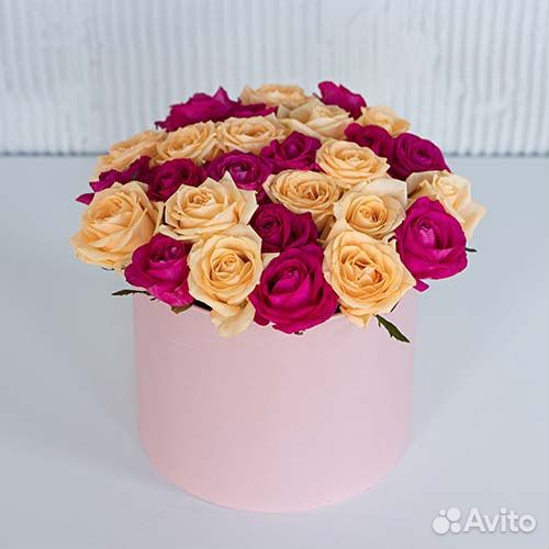 Розы в шляпной коробке