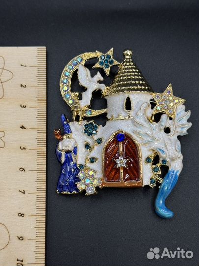 Брошь сказочная