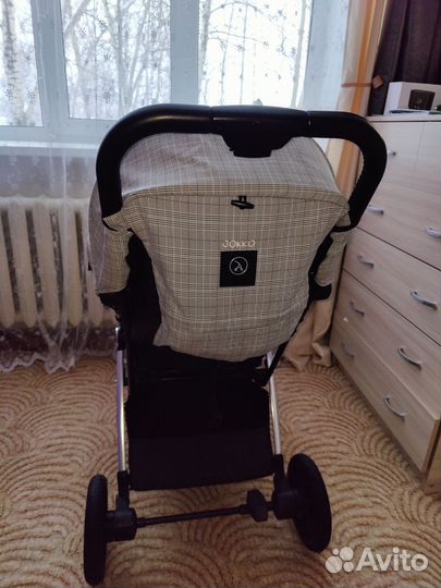 Прогулочная коляска