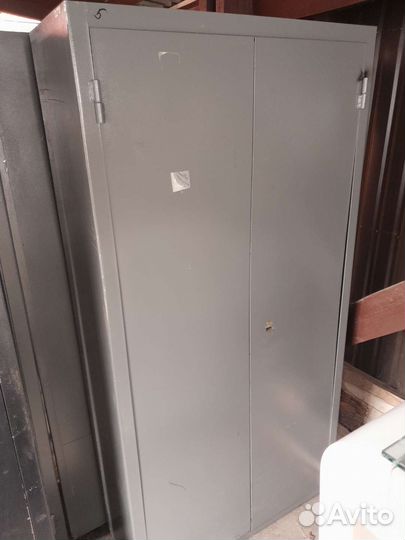 Сейф металлический