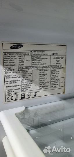 Холодильник Самсунг(модель RL17mbms)
