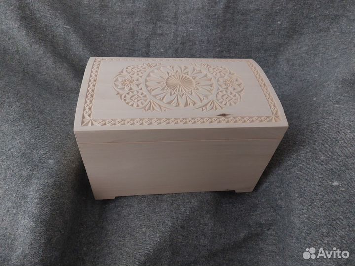 Резные деревянные шкатулки для творчества