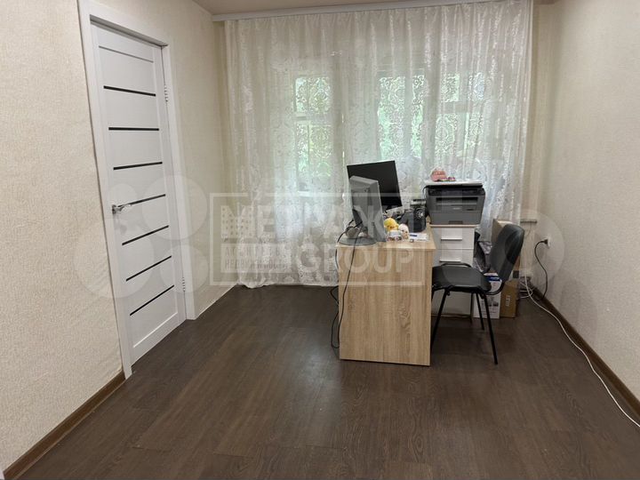 2-к. квартира, 46 м², 2/4 эт.