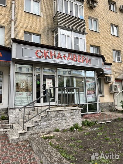 Дверь входная металлическая с зеркалом