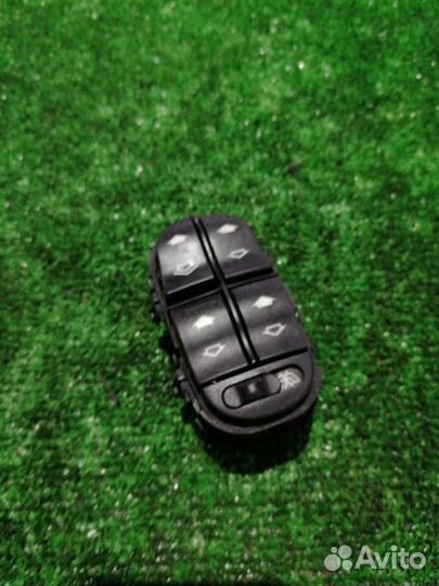 Блок управления стеклоподъемниками Ford Focus 1