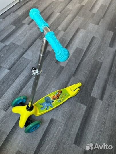Самокат детский трехколесный