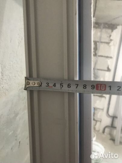 Пластиковая дверь одна толщина 7 и 2 окна