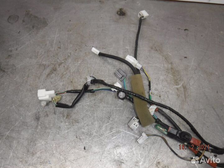 Проводка двери передняя правая Toyota Camry 50 2AR