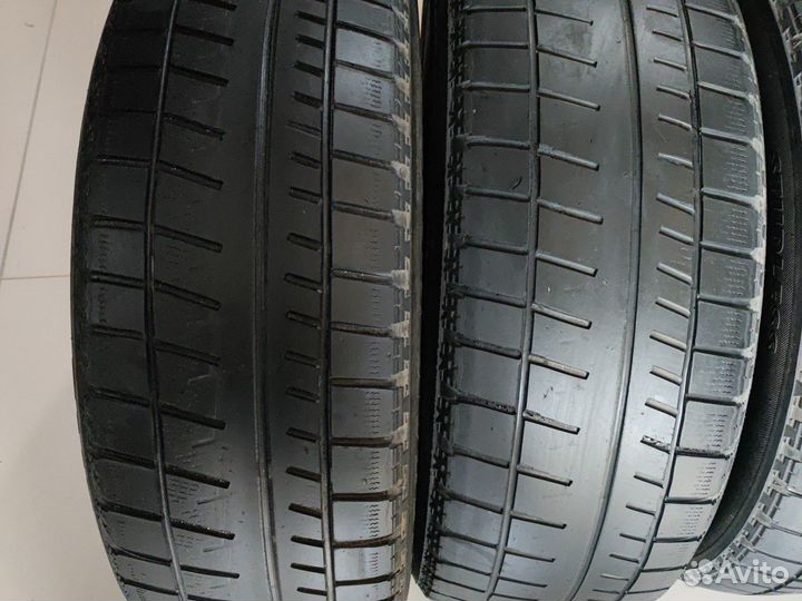 Bridgestone Blizzak Revo GZ 215/60 R16 95S