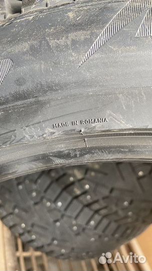 Pirelli Ice Zero 295/40 R21 111H