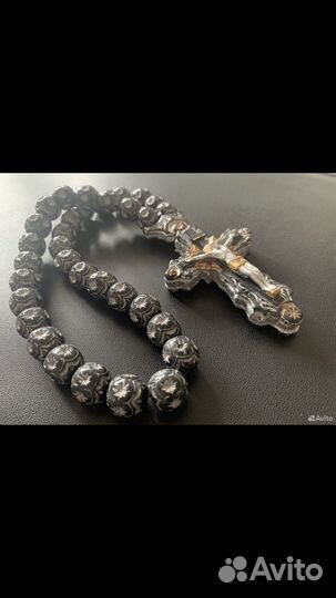 Крест ручной работы в авто четки