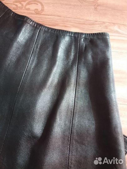 Юбка натур. кожа талия 68,длина 42