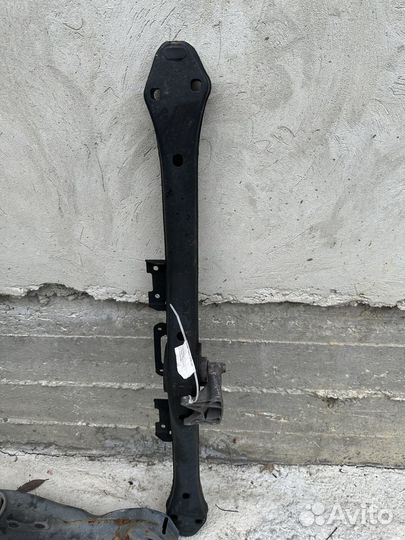 Балка раздаточной коробки