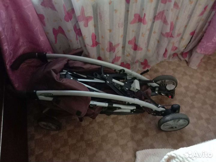 Прогулочная коляска