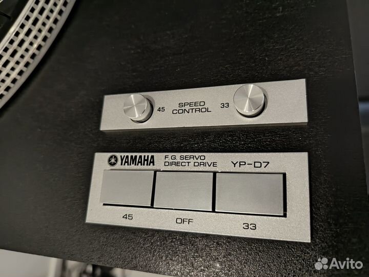 Проигрыватель винила Yamaha YP - D7