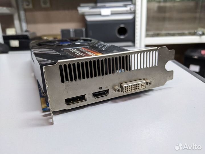 Видеоадаптер PCI-E sapphire Radeon HD 6790