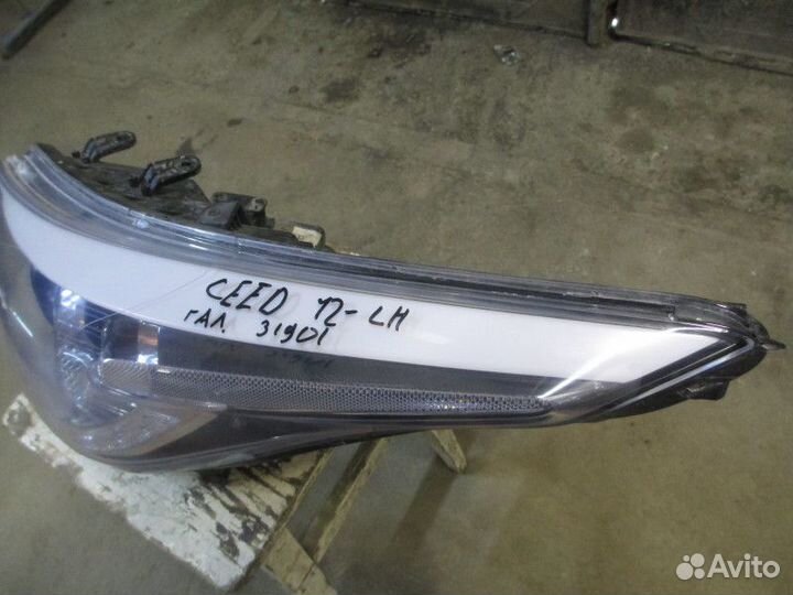 Фара левая Kia Ceed 2012-2018 (не ксенон С ходовым