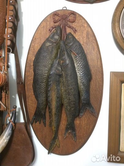 Антикварное панно рыбы