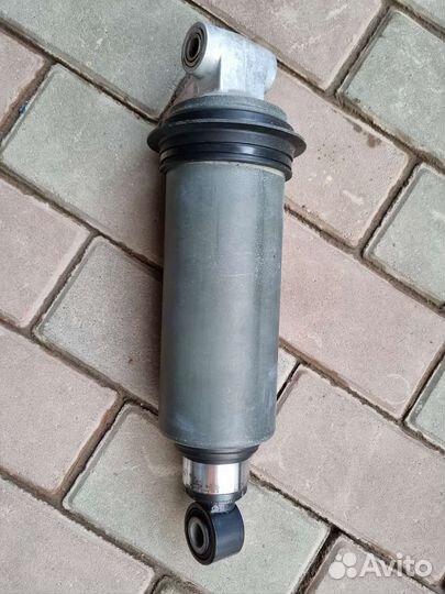 Амортизатор на Yamaha T-Max