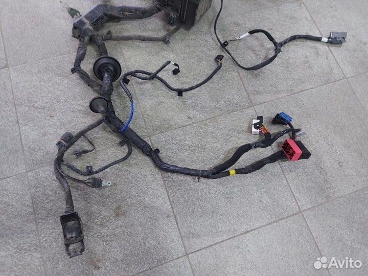 Проводка подкапотная с блоком Hyundai Santa Fe TM