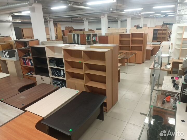 Столы б.у, много