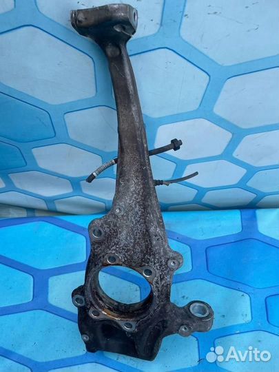 Кулак поворотный передний правый 4G0407254B