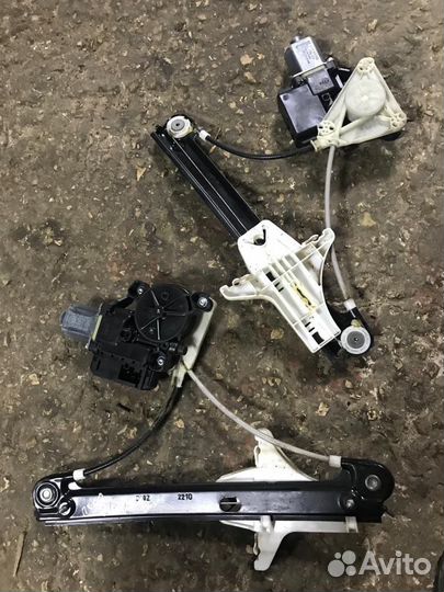 Стеклоподъемник задний Volkswagen Polo хэтчбек