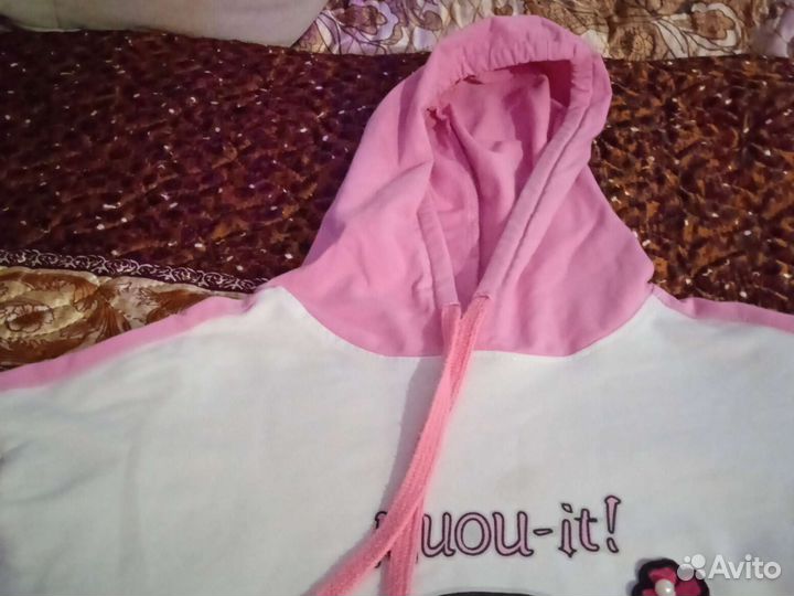 Толстовка с капюшоном